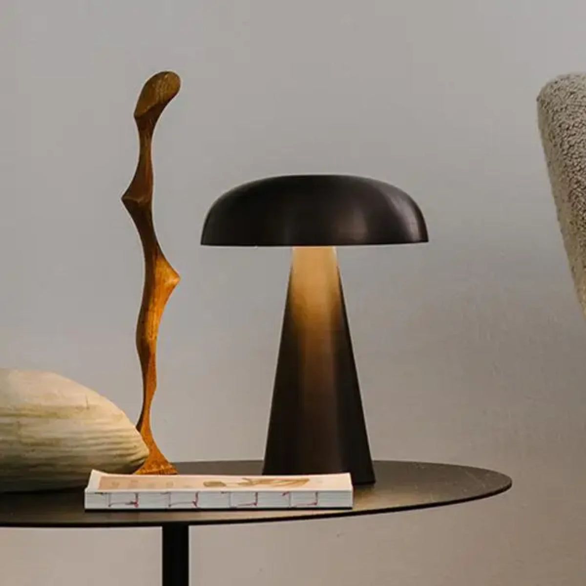 Rechargeable LED Mushroom Table Lamp, Touch Dimming, Cordless Bedside Night Light for Bedroom and Table Decor