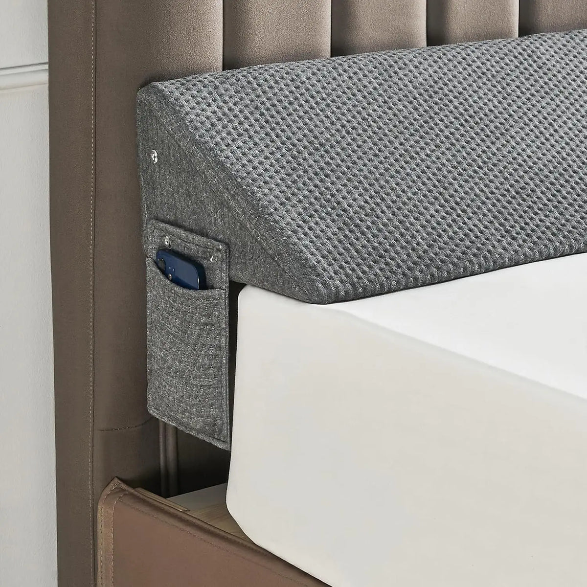 Memory Foam Bed Gap Filler Pillow, Triangle Headboard Wedge Cushion with Side Pockets, Washable Cover, Queen & King